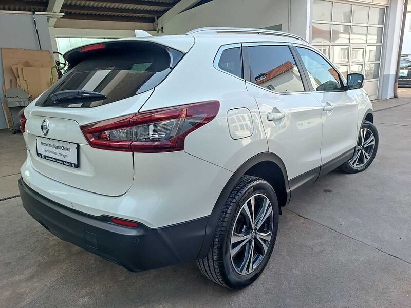 Nissan Qashqai 1.3 DIG-T 6MT N-WAY